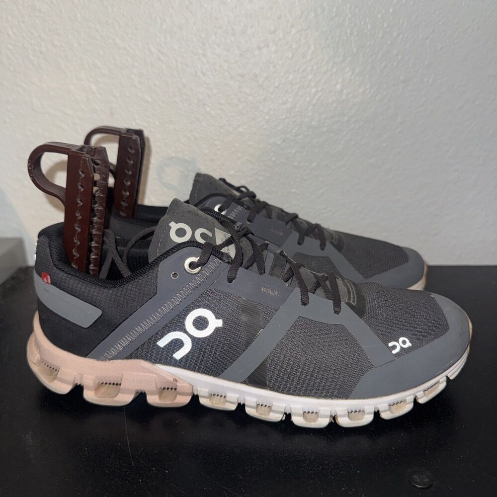 ON CLOUD Cloudflow Women's Shoe 7 Sneaker Rock Gray Running Walking Athletic